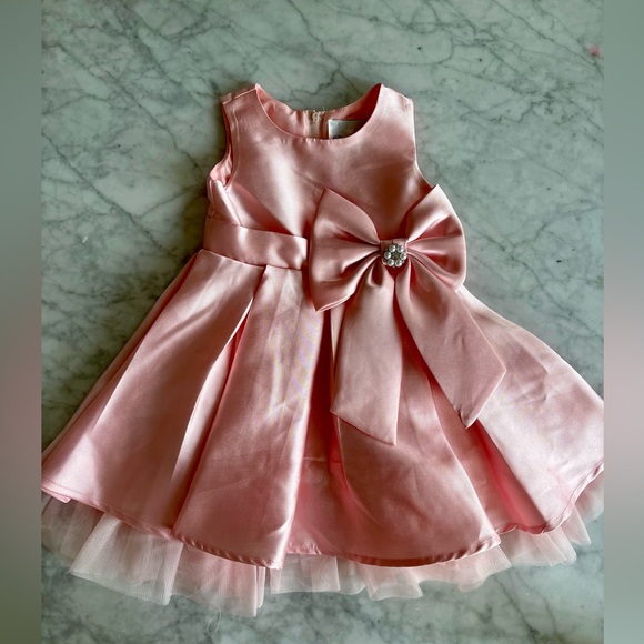 Rare Editions Other - Rare Editions Pink Satin Dress with Bow
